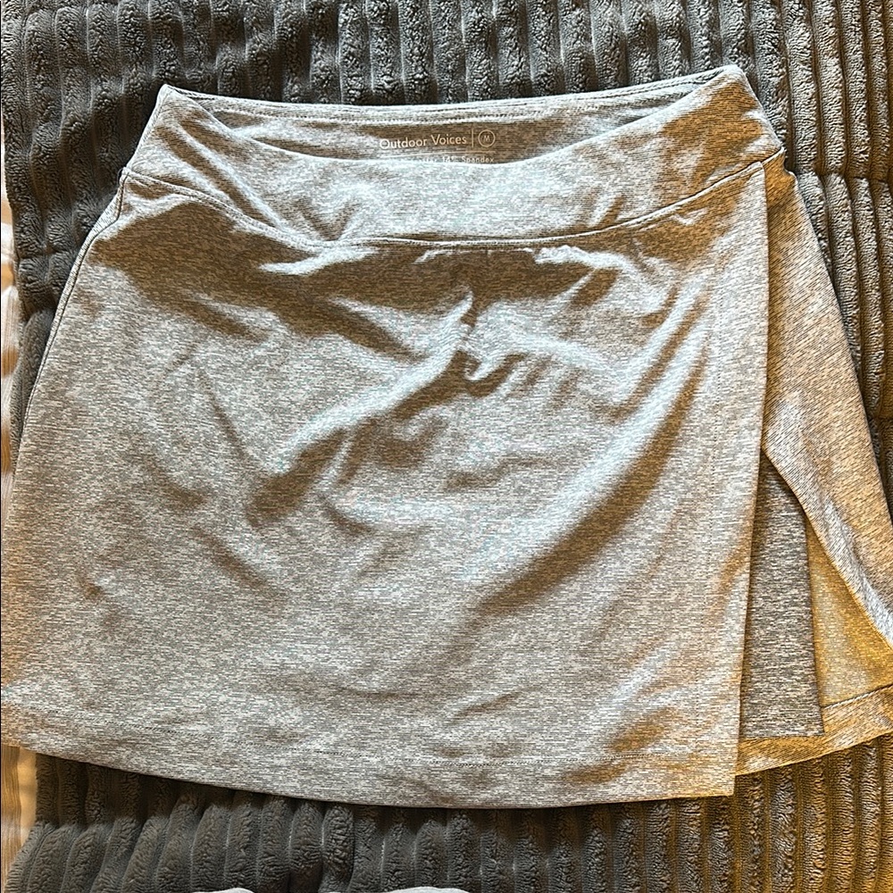 NEW Outdoor Voices Women's Heather Gray Mini Skirt with Shorts.